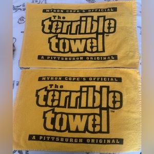 Pittsburgh Steelers “The Terrible Towel” (x2)
